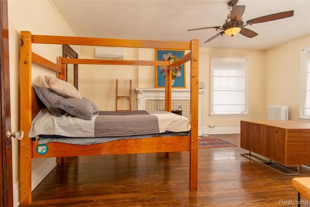 22 Edison Street, Detroit, MI 48202