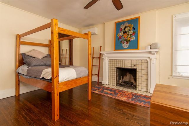 22 Edison Street, Detroit, MI 48202