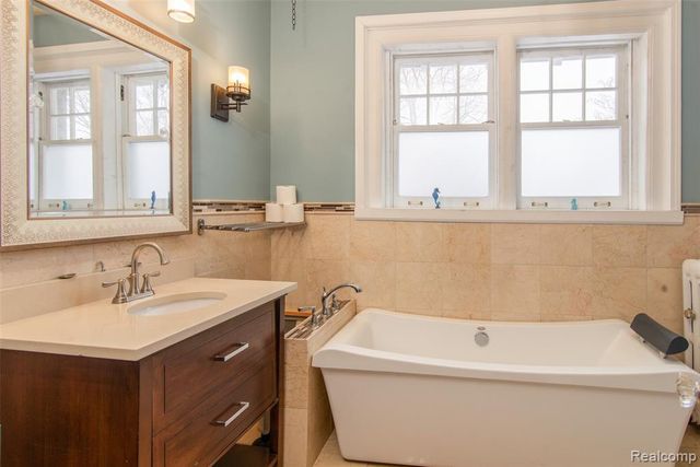 22 Edison Street, Detroit, MI 48202