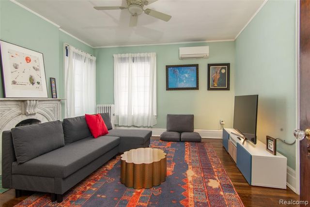 22 Edison Street, Detroit, MI 48202