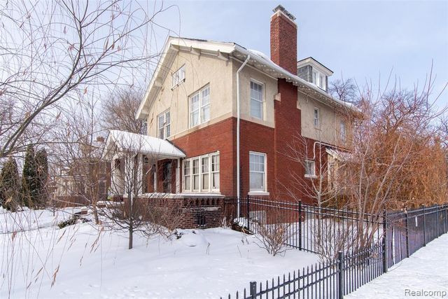 22 Edison Street, Detroit, MI 48202