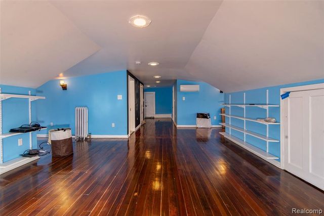 22 Edison Street, Detroit, MI 48202