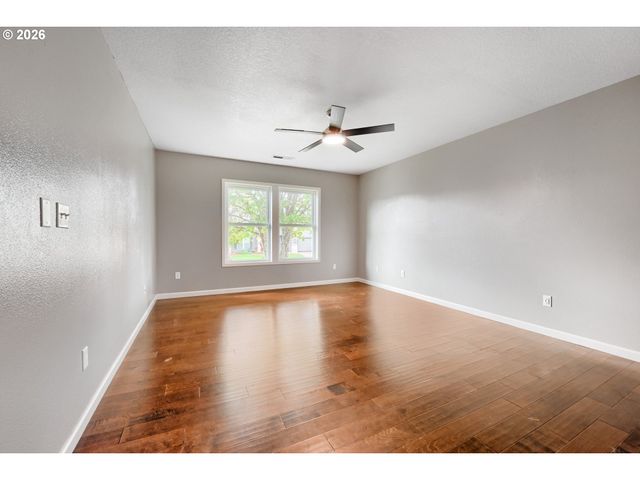 23854 Sw ALDERGROVE Ave, Sherwood, OR 97140