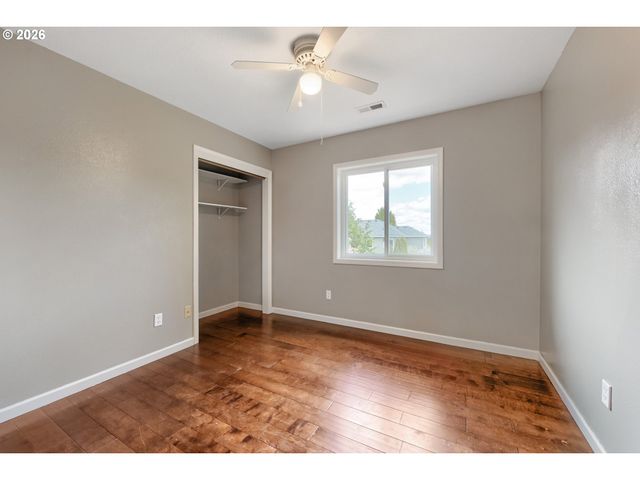 23854 Sw ALDERGROVE Ave, Sherwood, OR 97140