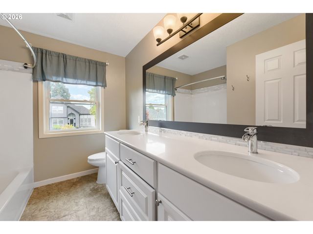 23854 Sw ALDERGROVE Ave, Sherwood, OR 97140