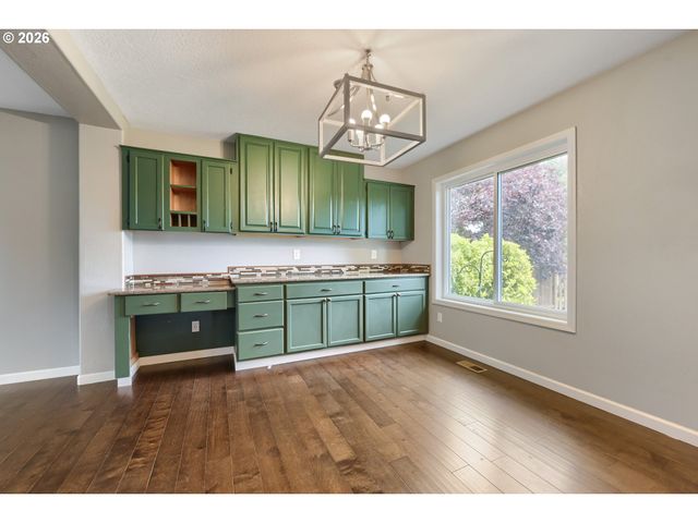 23854 Sw ALDERGROVE Ave, Sherwood, OR 97140