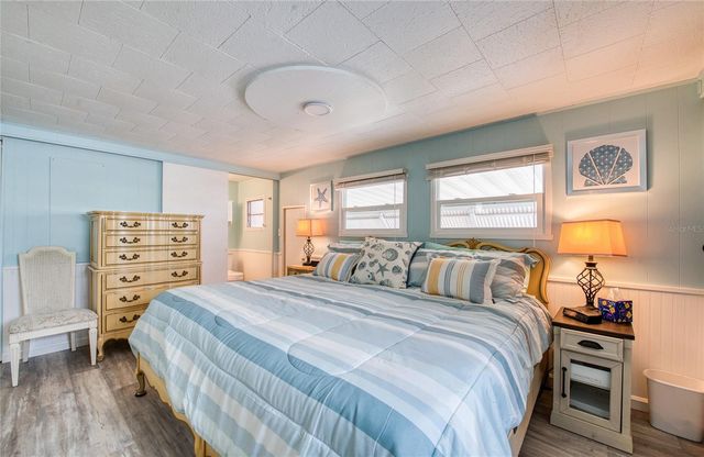 18675 US HIGHWAY 19 N 217, Clearwater, FL 33764