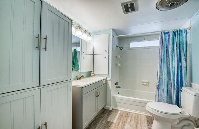 18675 US HIGHWAY 19 N 217, Clearwater, FL 33764