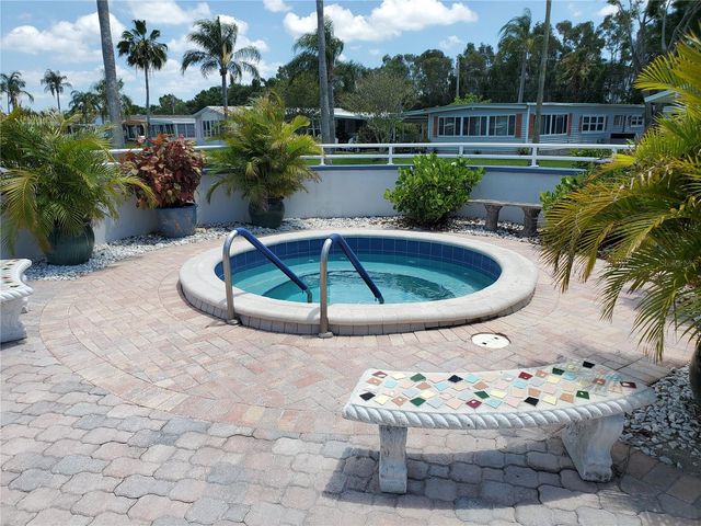 18675 US HIGHWAY 19 N 217, Clearwater, FL 33764