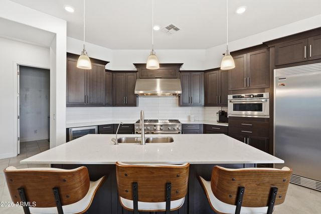 2522 E PLEASANT Lane, Phoenix, AZ 85042