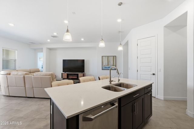 2522 E PLEASANT Lane, Phoenix, AZ 85042