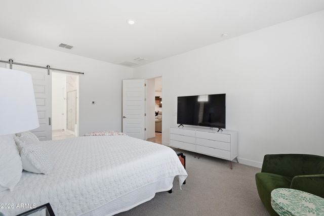 2522 E PLEASANT Lane, Phoenix, AZ 85042