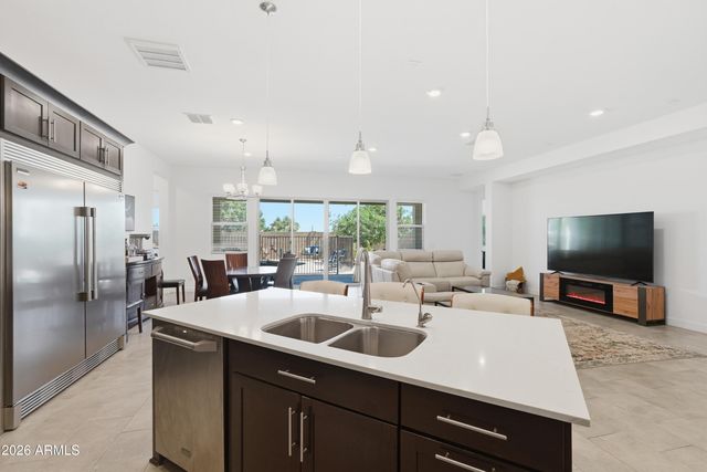 2522 E PLEASANT Lane, Phoenix, AZ 85042