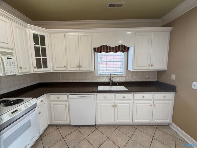 3704 Neches Court, Decatur, AL 35603