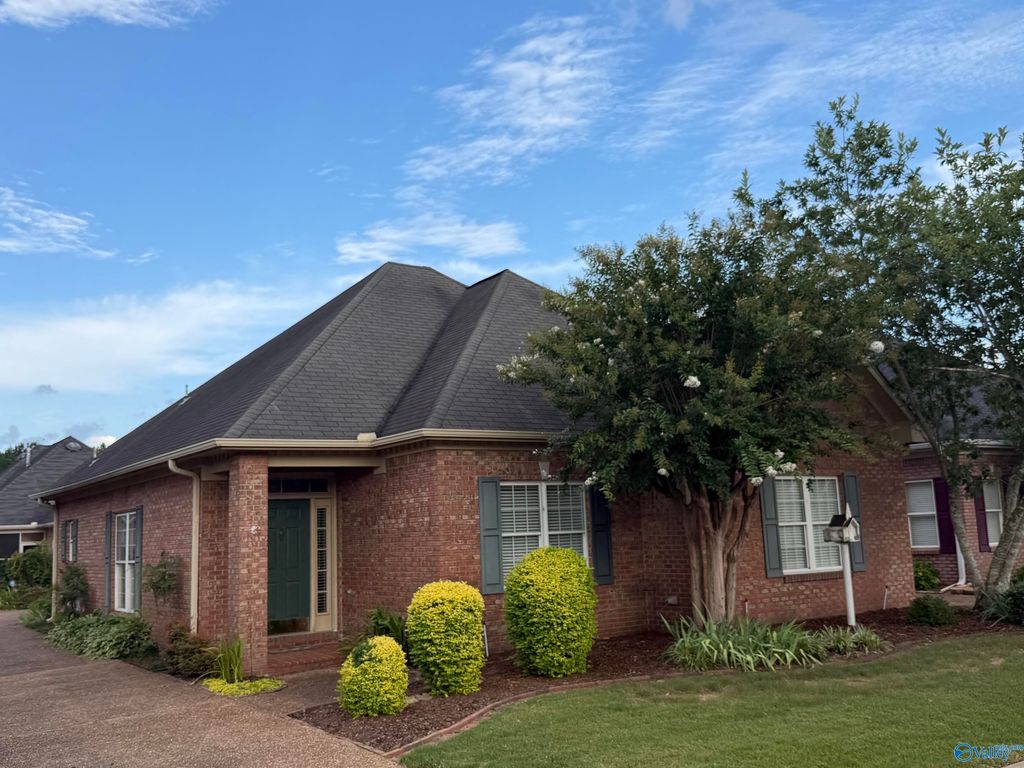 3704 Neches Court, Decatur, AL 35603