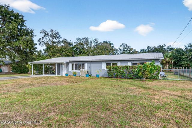 6033 Palm Street, Mims, FL 32754