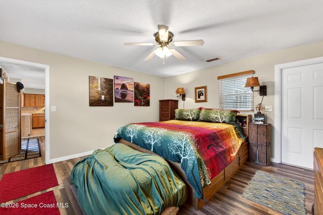 6033 Palm Street, Mims, FL 32754