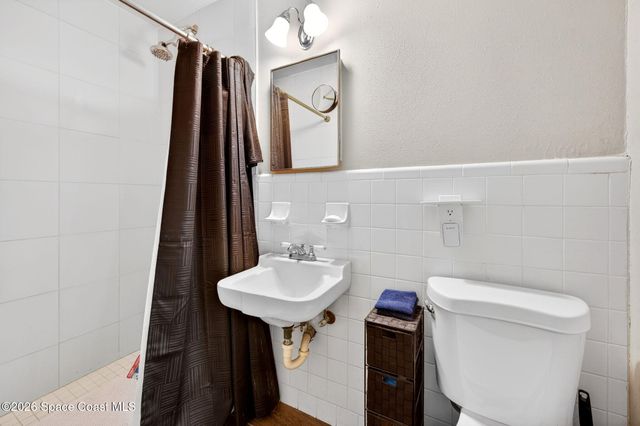 6033 Palm Street, Mims, FL 32754