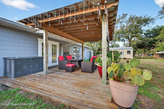 6033 Palm Street, Mims, FL 32754