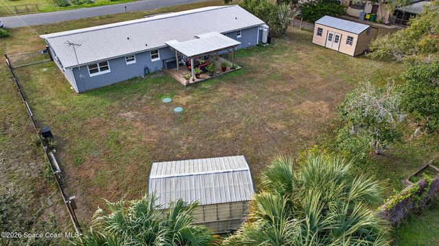 6033 Palm Street, Mims, FL 32754