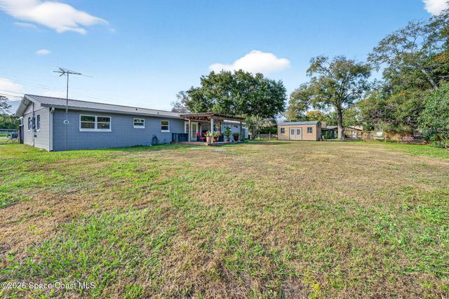 6033 Palm Street, Mims, FL 32754