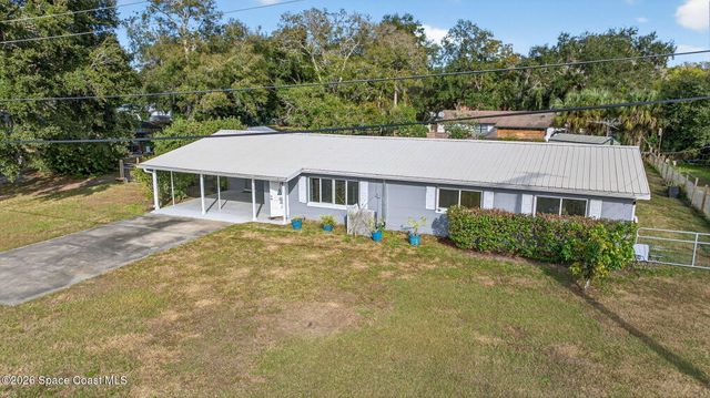 6033 Palm Street, Mims, FL 32754