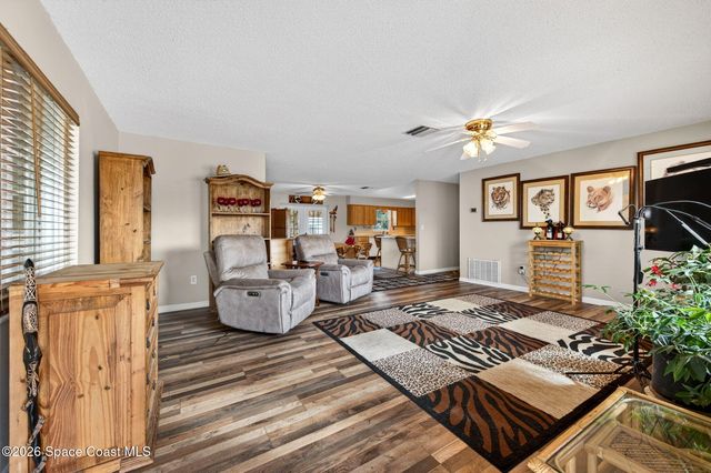 6033 Palm Street, Mims, FL 32754