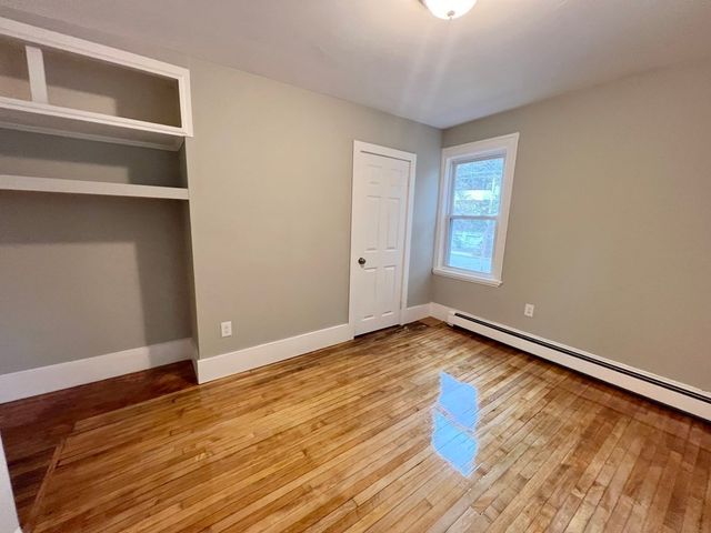 12 Saari Pkwy 1, Fitchburg, MA 01420