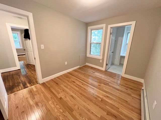 12 Saari Pkwy 1, Fitchburg, MA 01420