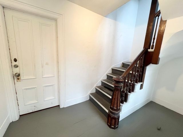 12 Saari Pkwy 1, Fitchburg, MA 01420