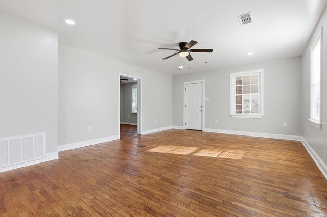 1703 W 19Th Street, North Little Rock, AR 72114