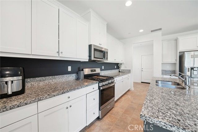 36927 Arezzo Court, Beaumont, CA 92223