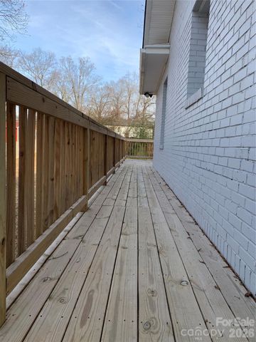 1020 Concord Avenue, Monroe, NC 28110