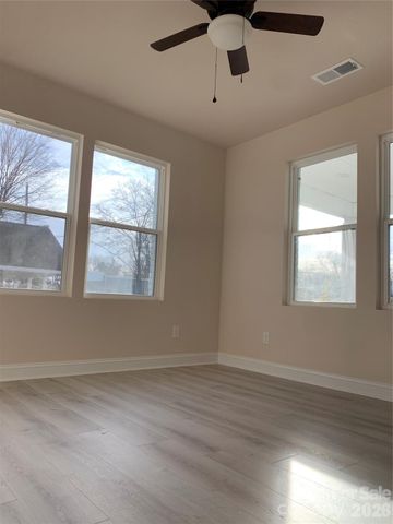 1020 Concord Avenue, Monroe, NC 28110