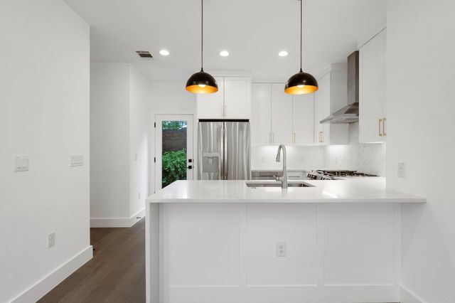 1204 W 51st ST 2, Austin, TX 78756
