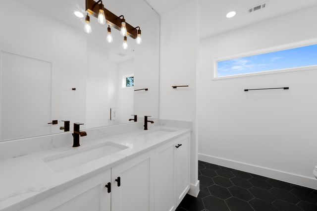 1204 W 51st ST 2, Austin, TX 78756