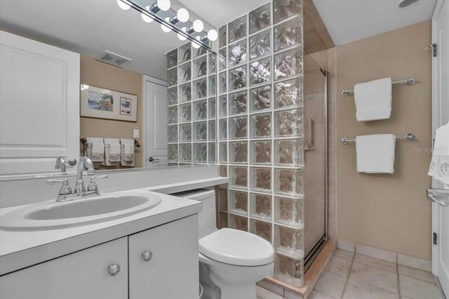 6263 MIDNIGHT PASS ROAD 105, Sarasota, FL 34242