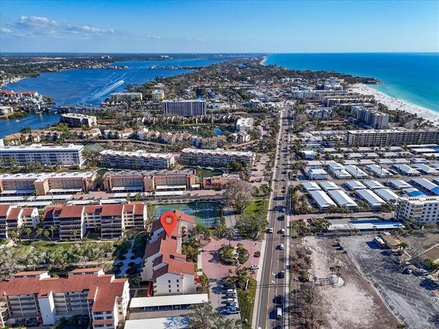 6263 MIDNIGHT PASS ROAD 105, Sarasota, FL 34242