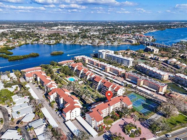 6263 MIDNIGHT PASS ROAD 105, Sarasota, FL 34242