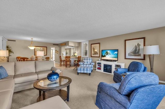 6263 MIDNIGHT PASS ROAD 105, Sarasota, FL 34242