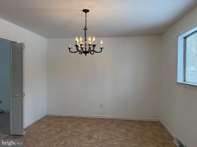 24 BALTUSROL CT, Dover, DE 19904