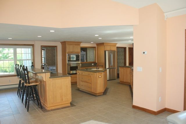38 Bayberry Dr, Westport, MA 02790