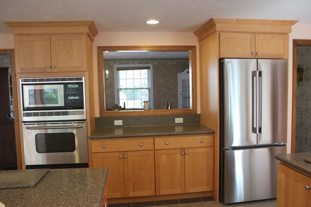38 Bayberry Dr, Westport, MA 02790