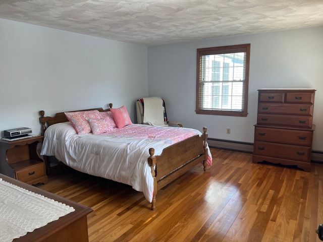 38 Bayberry Dr, Westport, MA 02790