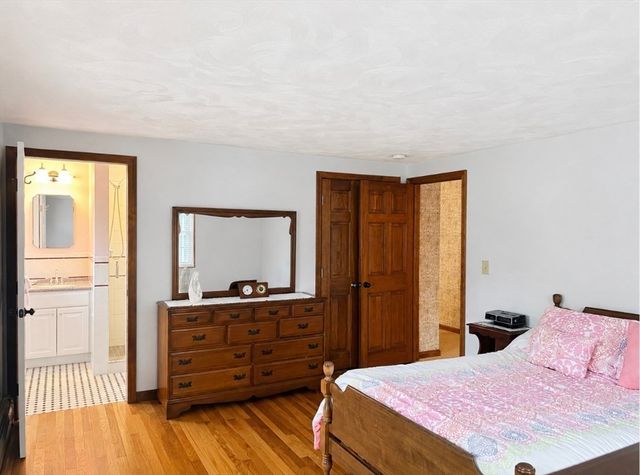 38 Bayberry Dr, Westport, MA 02790
