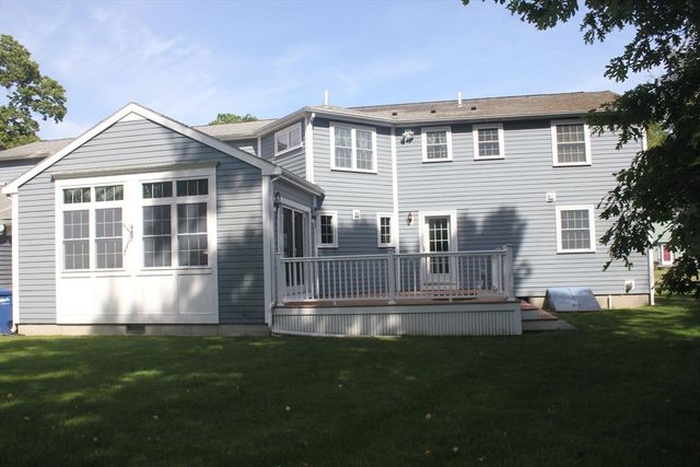 38 Bayberry Dr, Westport, MA 02790