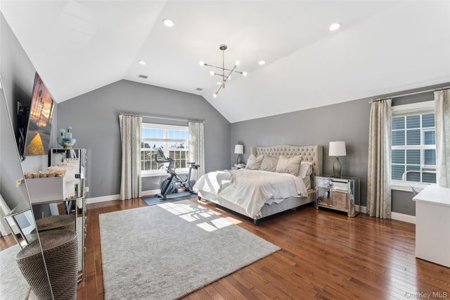 3483 Frederick Street, Oceanside, NY 11572