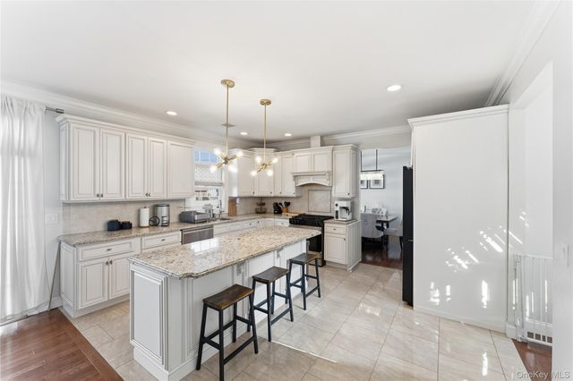 3483 Frederick Street, Oceanside, NY 11572