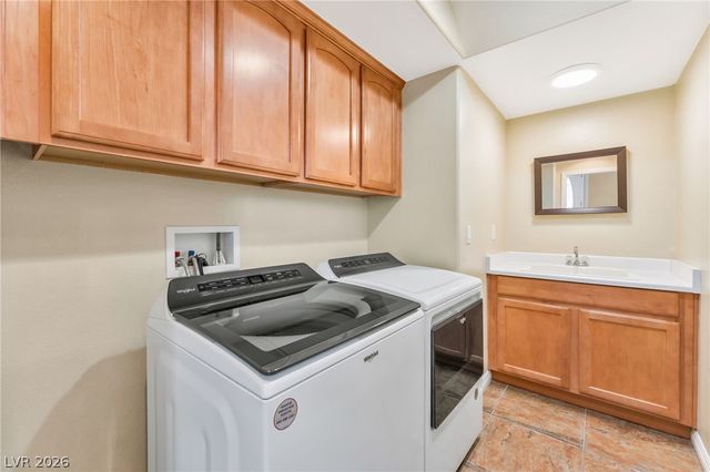 8221 SWALLOW FALLS Street, North Las Vegas, NV 89085