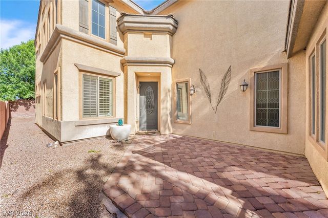 8221 SWALLOW FALLS Street, North Las Vegas, NV 89085